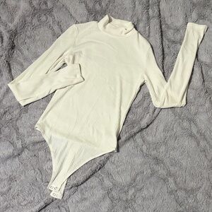 American Eagle Outfitters Ivory Long Sleeve Bodysuit